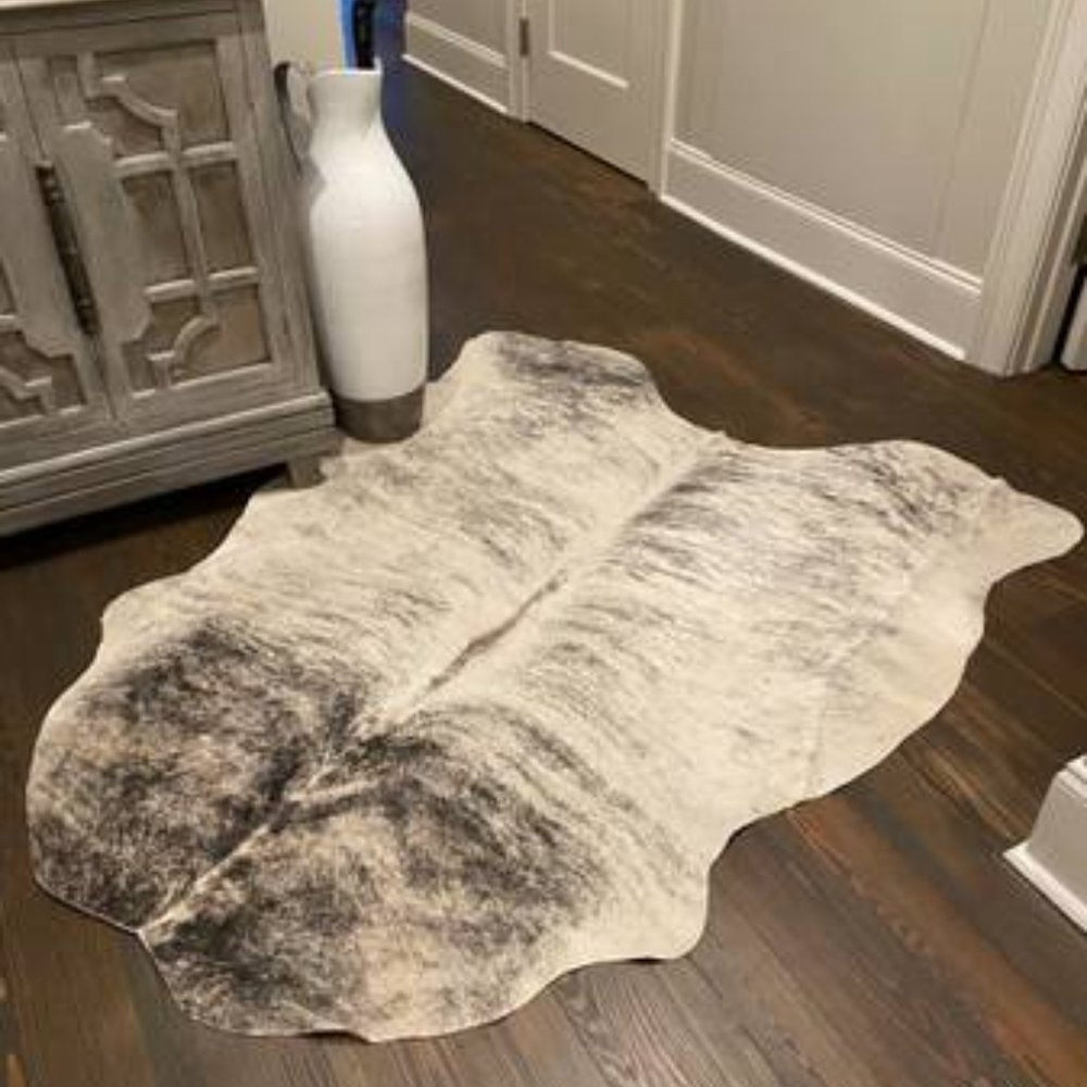 STUNNING BRAZILIAN GREY BRINDLE COWHIDE